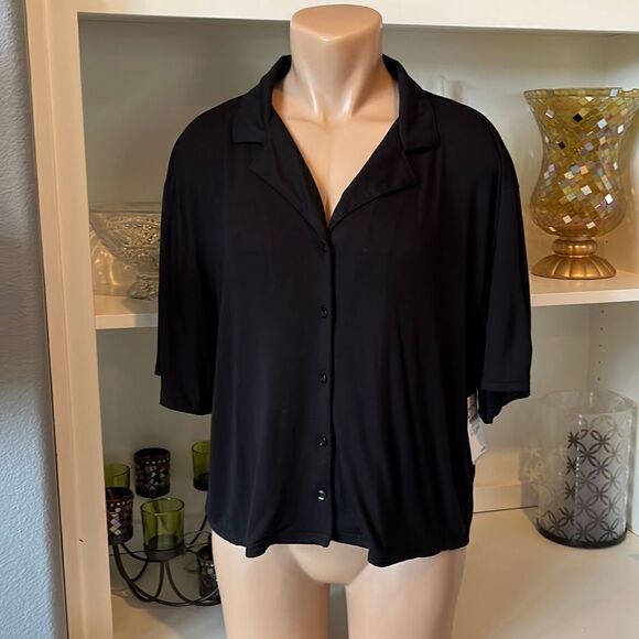 bp Tops - BP Nordstrom Woman’s Black Collar Button Crop Top